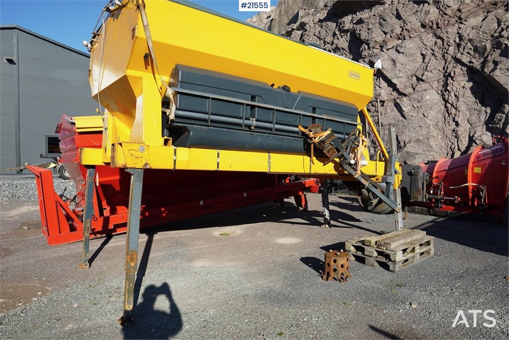 Schmidt Stratos B70-36 sand spreader with control panel