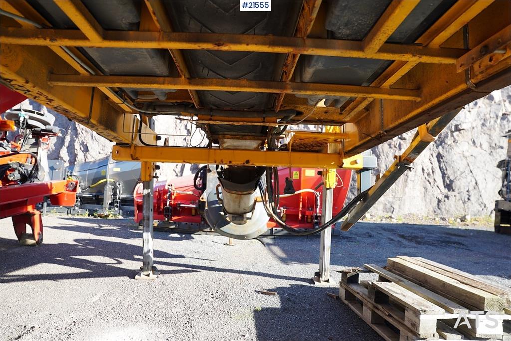 Schmidt Stratos B70-36 sand spreader with control panel