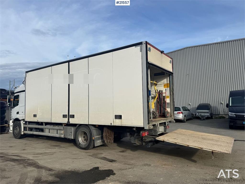 Mercedes-Benz Actros 1832 4x2 Box truck w/ full side opening and