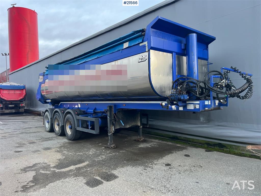 Langendorf 3 axle asphalt semi w/ Hydraulic canopy