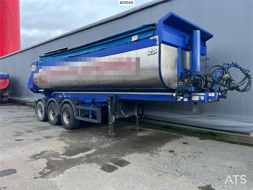 Langendorf 3 axle asphalt semi w/ Hydraulic canopy