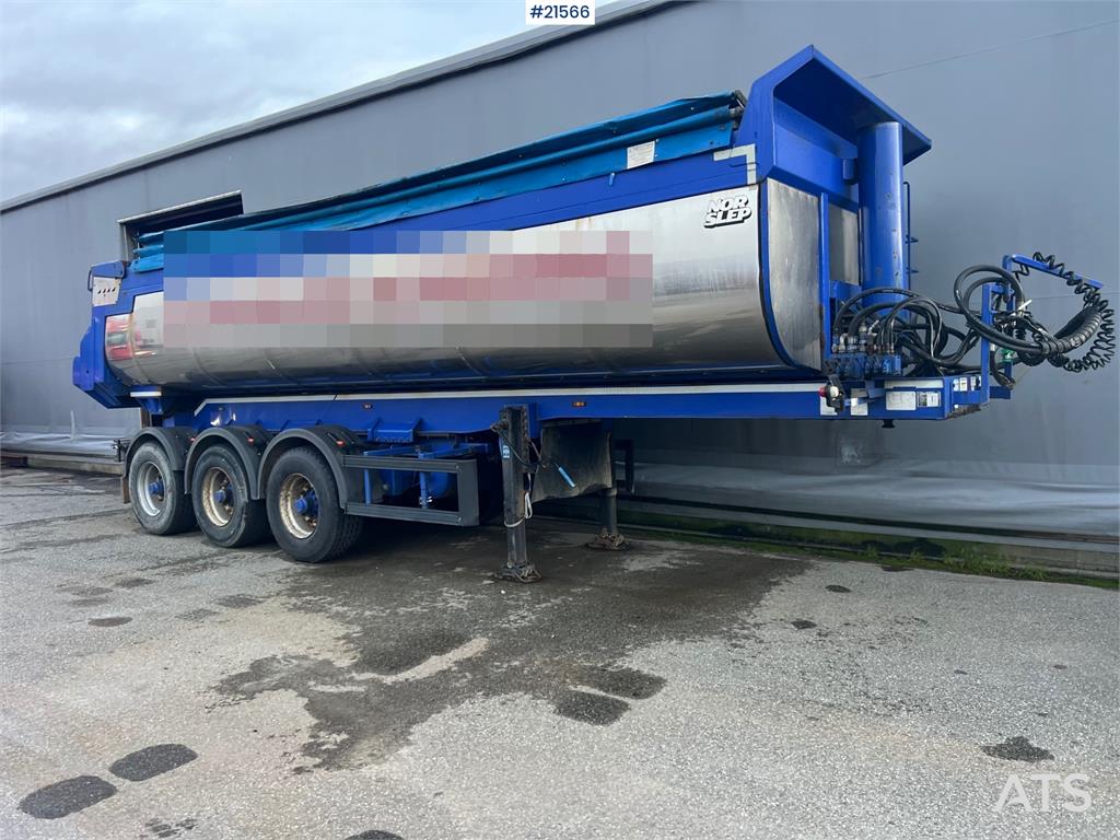 Langendorf 3 axle asphalt semi w/ Hydraulic canopy