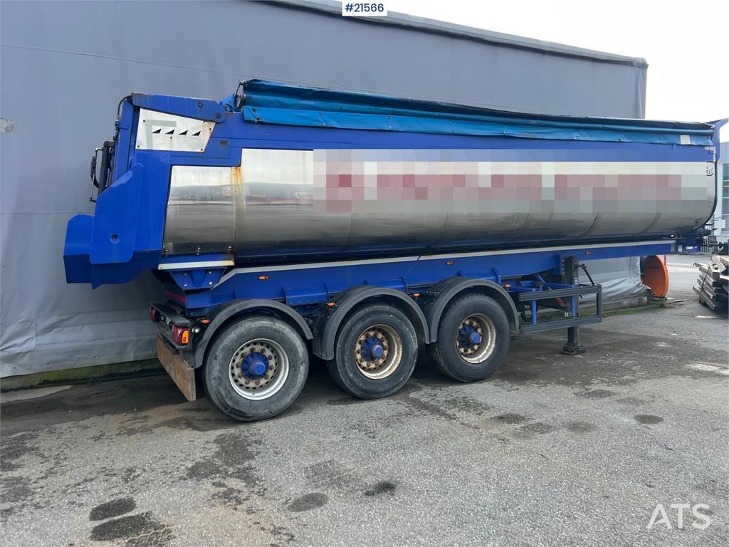 Langendorf 3 axle asphalt semi w/ Hydraulic canopy