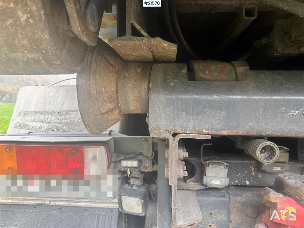 Scania R500 Hook truck w/ Box.
