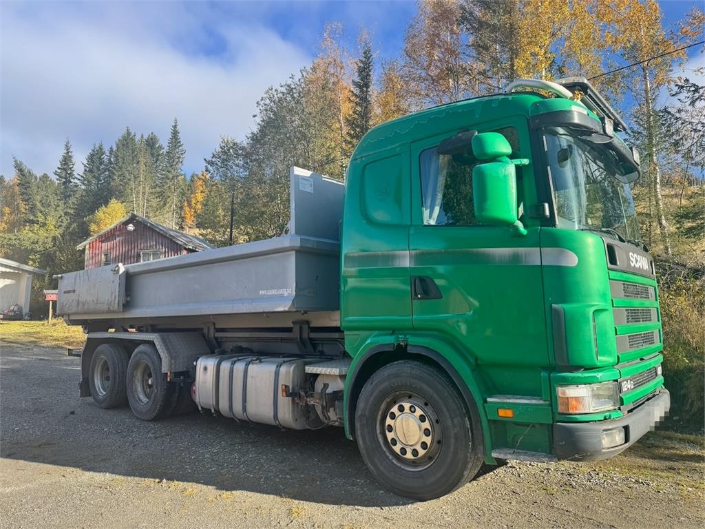 Scania 124G 6x2 Hook truck.