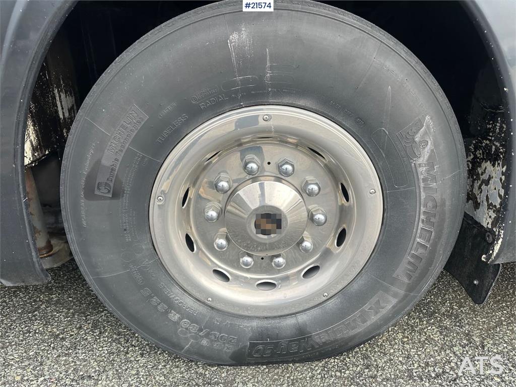 Setra S411 tour bus w/ 29+2+1 seats and winter tires. Lo