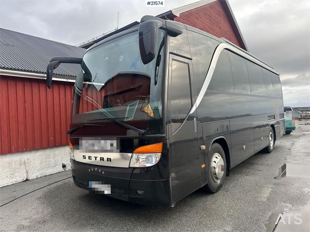 Setra S411 tour bus w/ 29+2+1 seats and winter tires. Lo