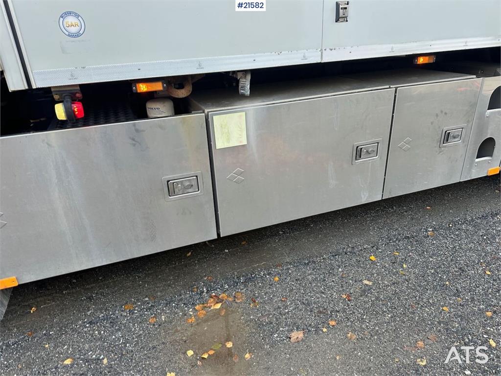 Volvo FM 500 6x2 box truck w/ full side opening and lift