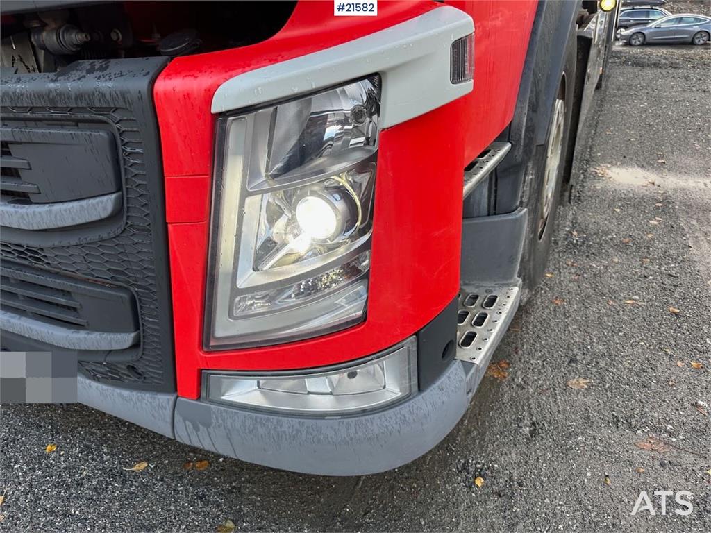 Volvo FM 500 6x2 box truck w/ full side opening and lift