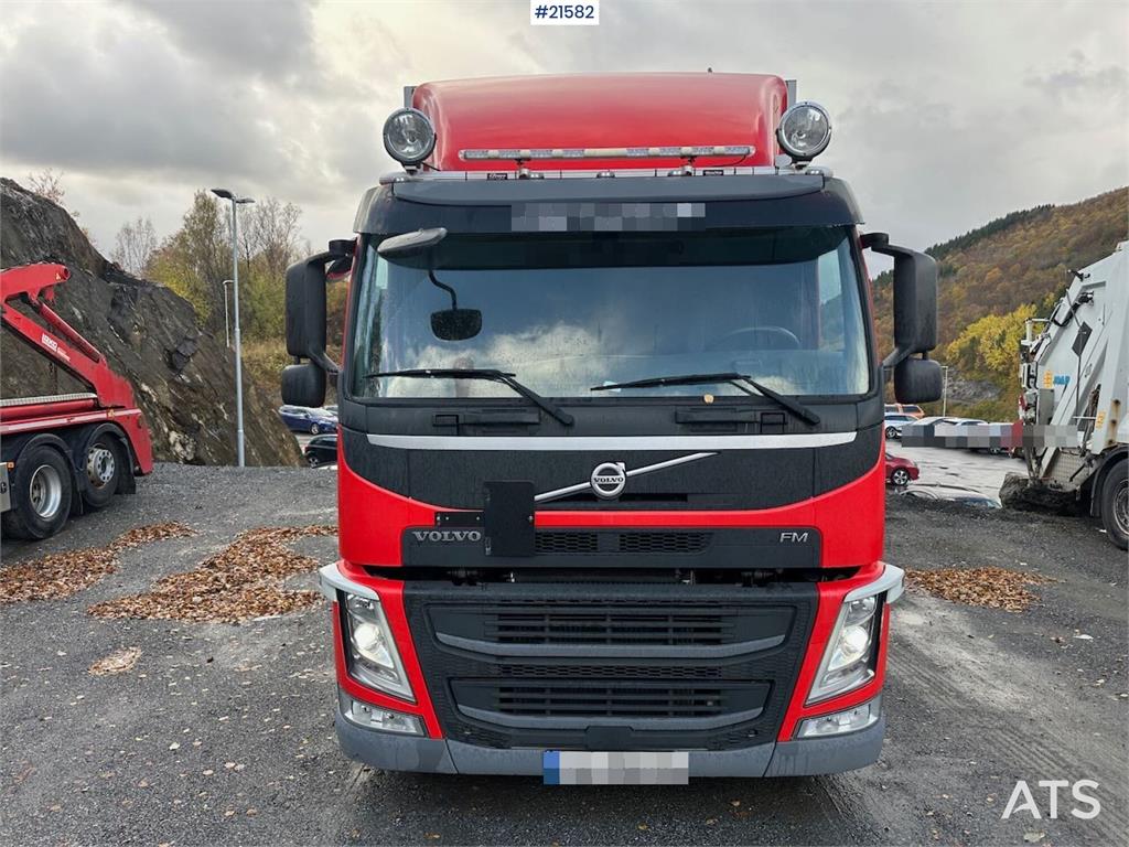 Volvo FM 500 6x2 box truck w/ full side opening and lift
