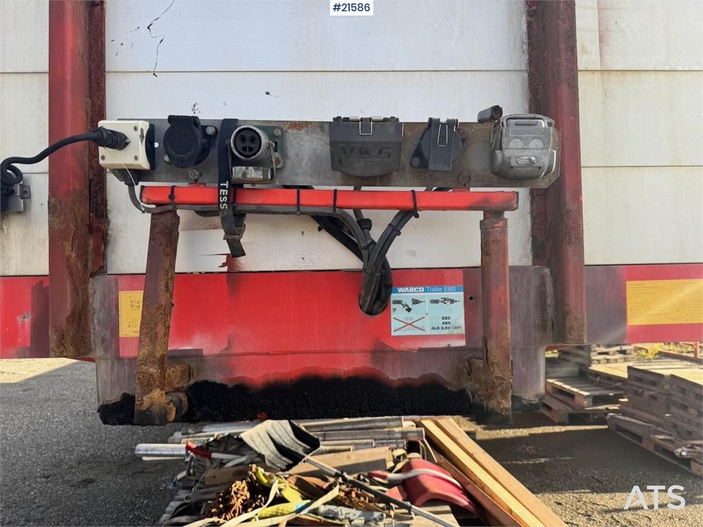 Broshuis crane semi.