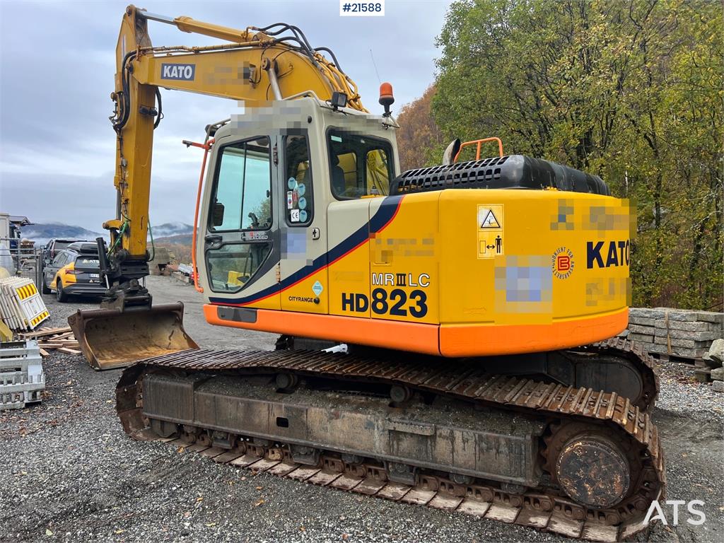 Kato HD 823 MR excavator w/ rototilt, sanding bucket, A