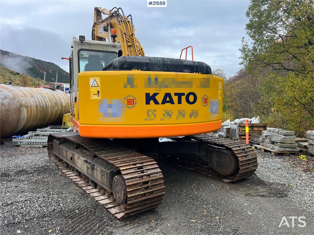 Kato HD 823 MR excavator w/ rototilt, sanding bucket, A