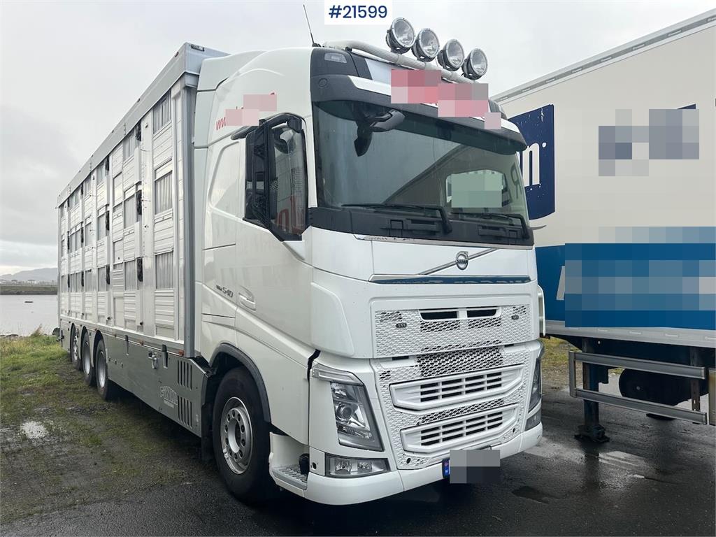 Volvo 540 8x4 livestock truck w/ Finkl body, onspot and