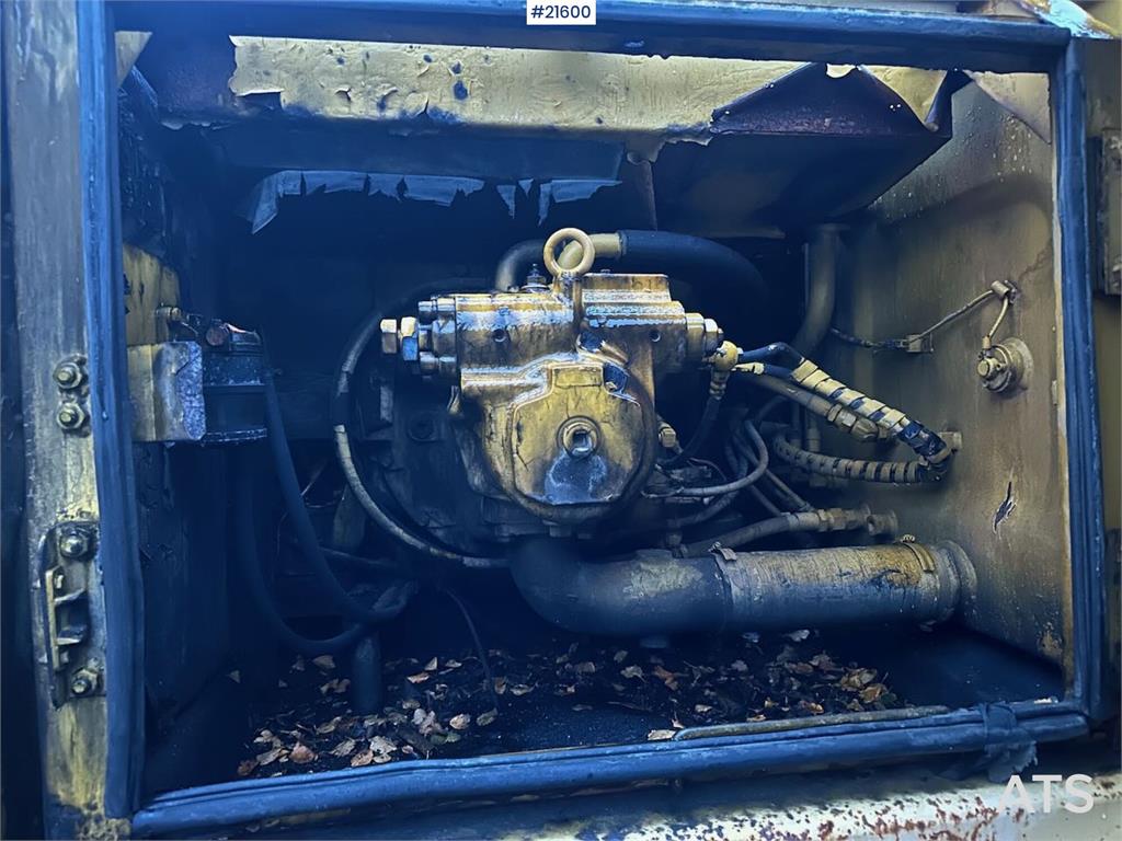 Komatsu PC240LC excavator. WATCH VIDEO.