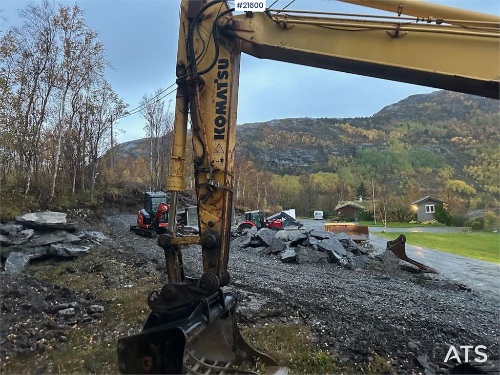 Komatsu PC240LC excavator. WATCH VIDEO.