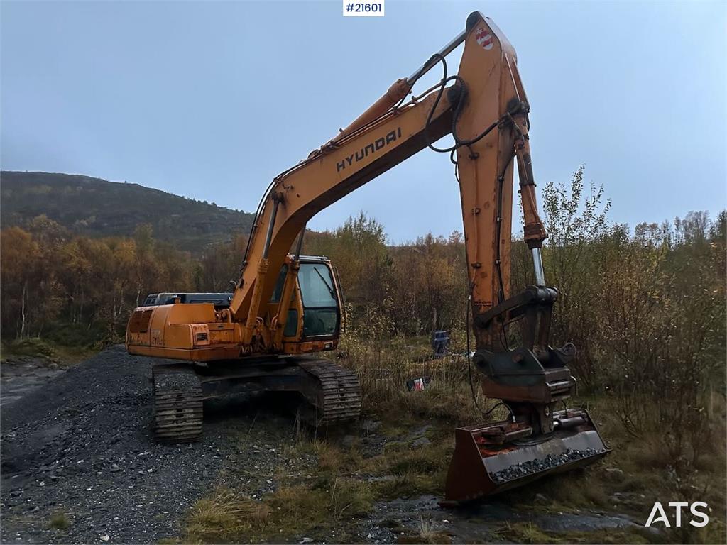 Hyundai Robex 210LC- 3H excavator w/ 5 buckets. Replaced t