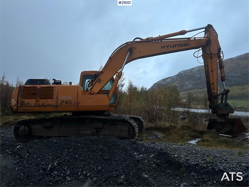 Hyundai Robex 210LC- 3H excavator w/ 5 buckets. Replaced t