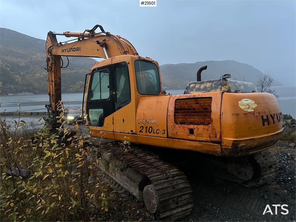 Hyundai Robex 210LC- 3H excavator w/ 5 buckets. Replaced t