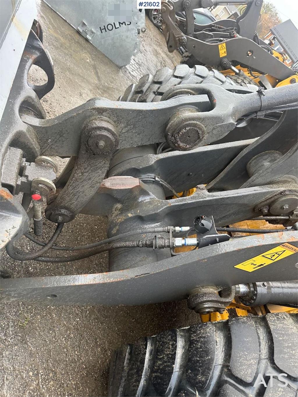 Volvo L90 E wheel loader w/ 3rd and 4th function, bucket
