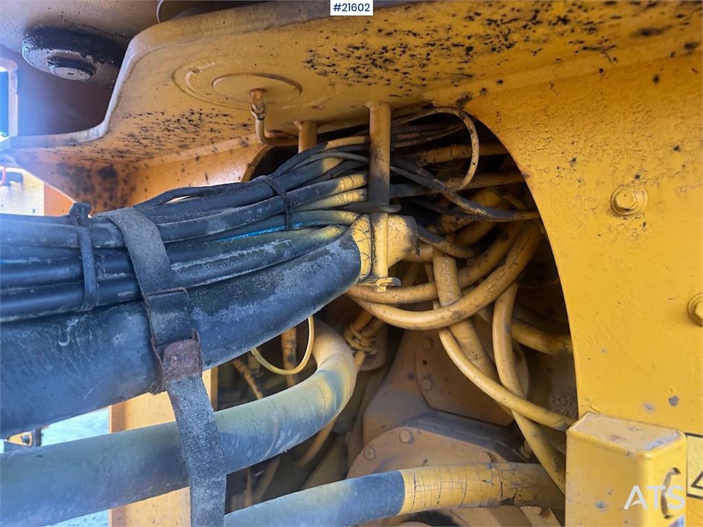 Volvo L90 E wheel loader w/ 3rd and 4th function, bucket