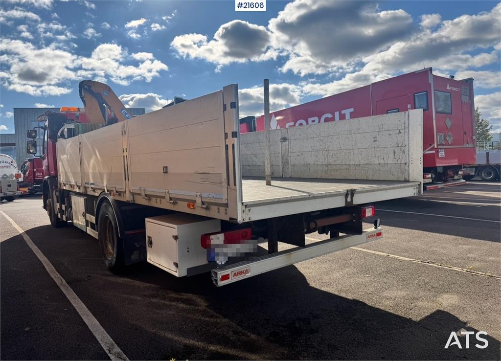 Volvo FE320 4x2 Crane truck w/ Effer 145 Crane.