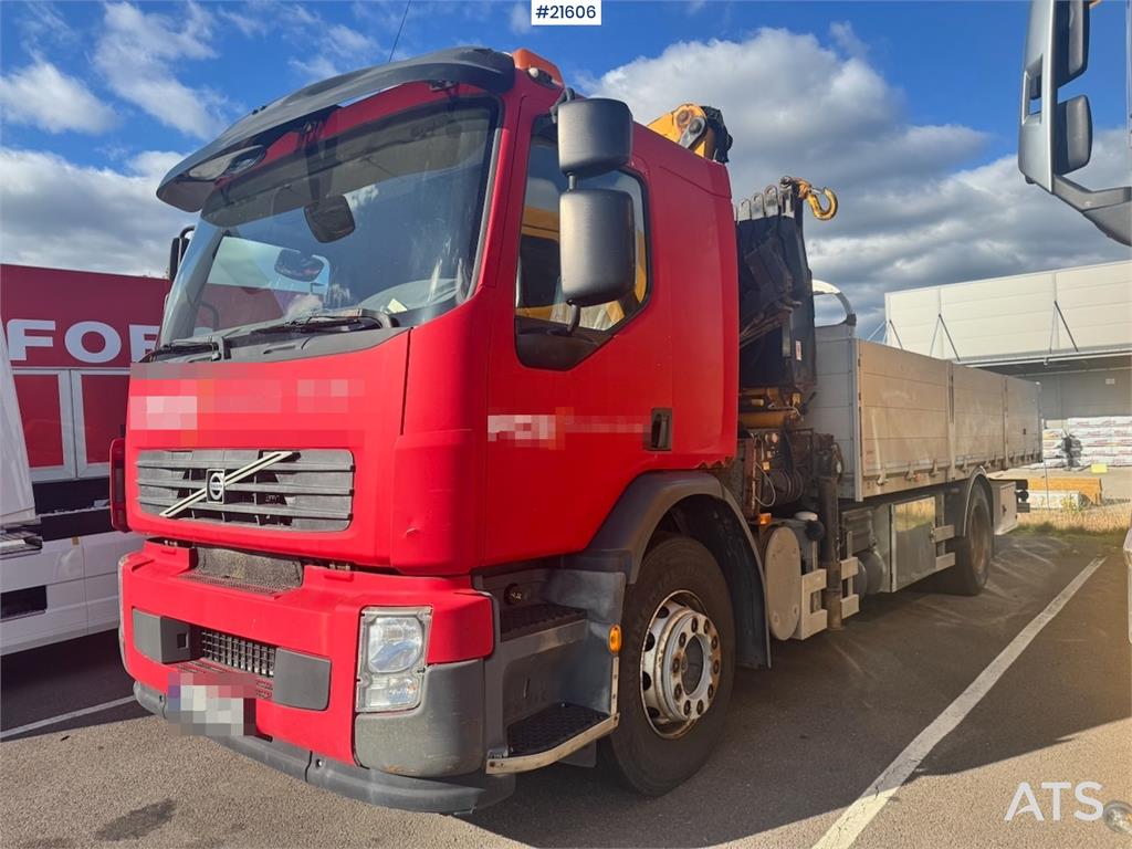 Volvo FE320 4x2 Crane truck w/ Effer 145 Crane.