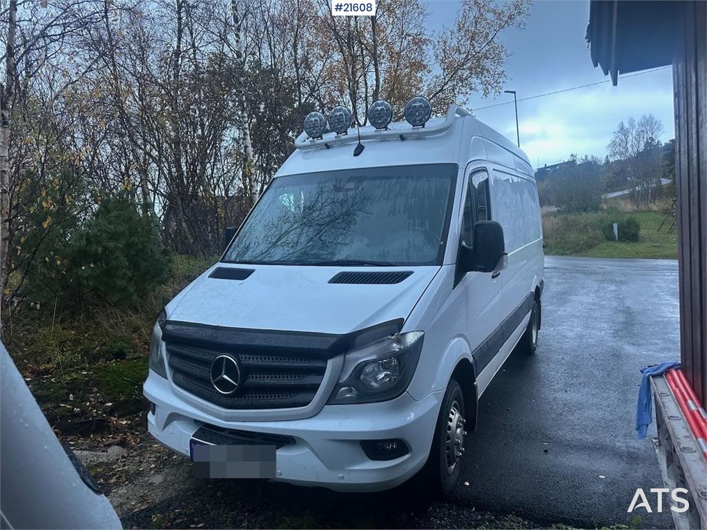 Mercedes-Benz sprinter 516 cdi van.