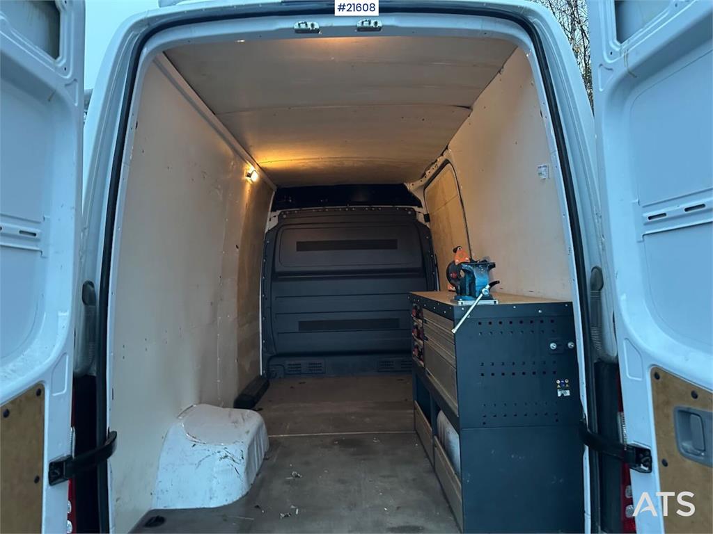 Mercedes-Benz sprinter 516 cdi van.