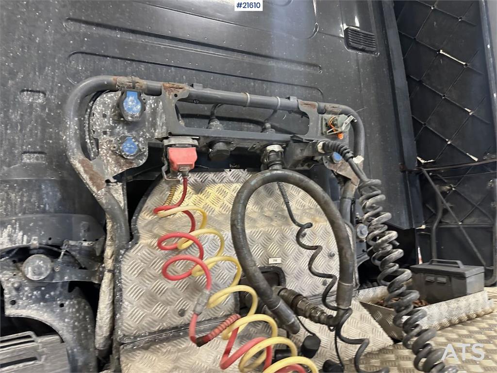 Scania R620 6x2 tractor unit w/ tipping hydraulics and as