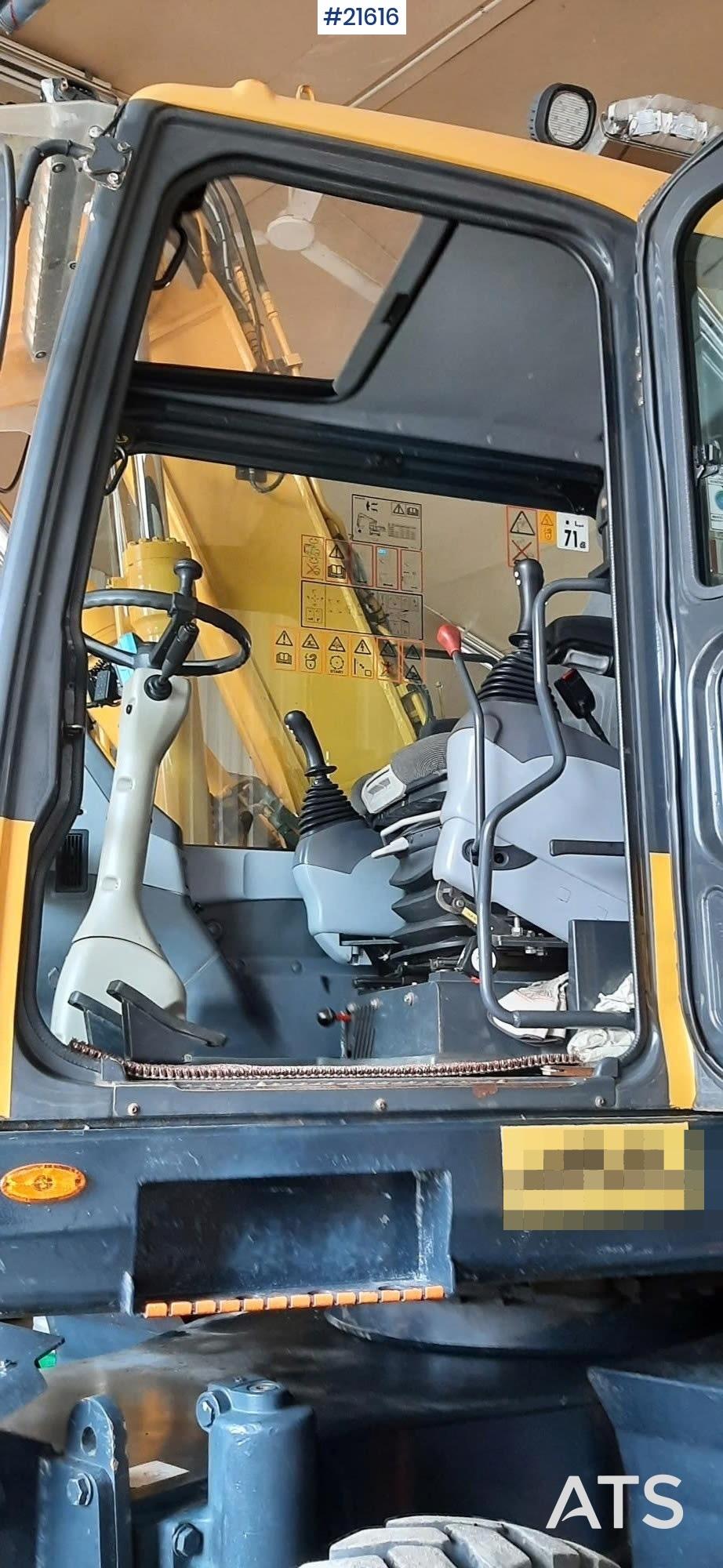 Komatsu PW 160-7K Wheel Excavator w/ Rototilt