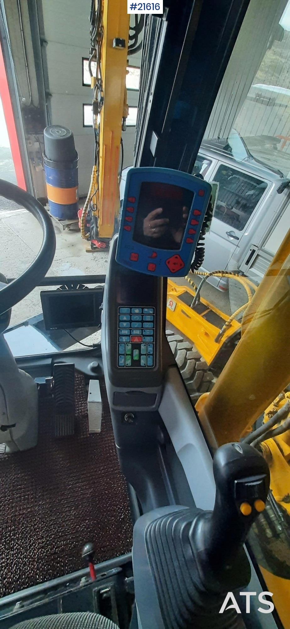 Komatsu PW 160-7K Wheel Excavator w/ Rototilt