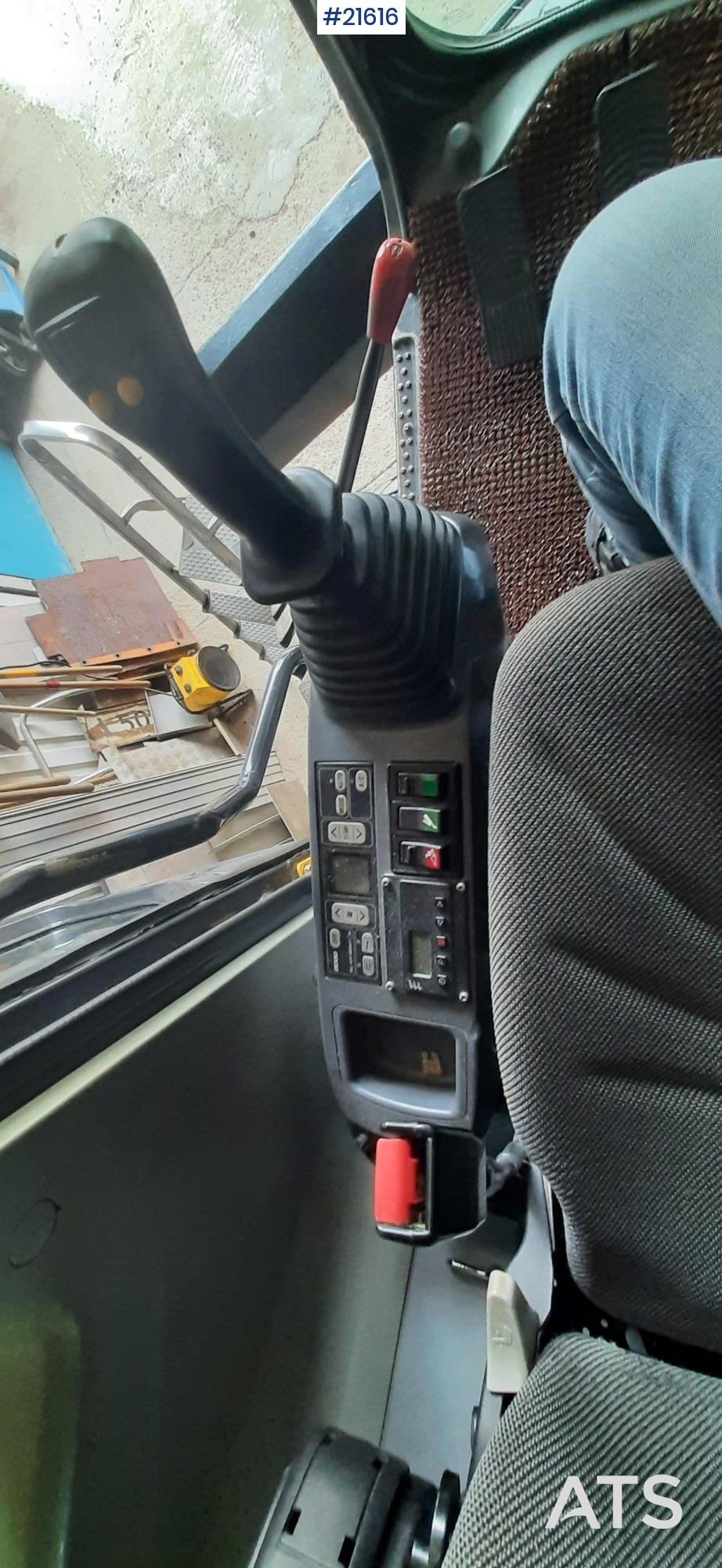 Komatsu PW 160-7K Wheel Excavator w/ Rototilt