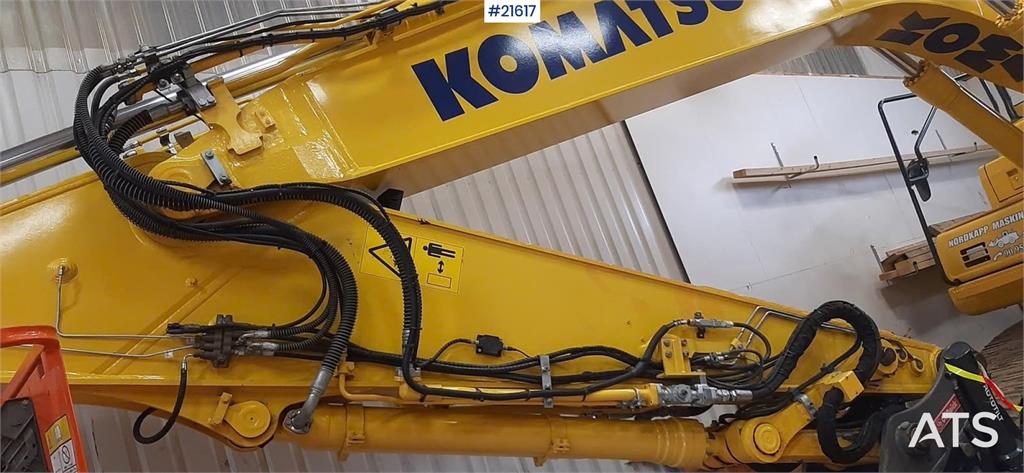 Komatsu PC 210 LC-11 w/ Sanding Bucket and Rototilt