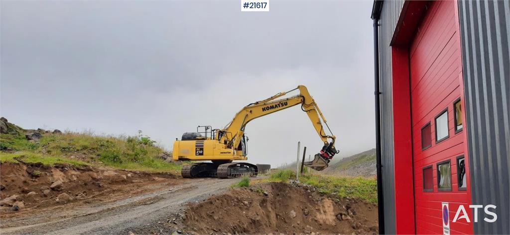 Komatsu PC 210 LC-11 w/ Sanding Bucket and Rototilt