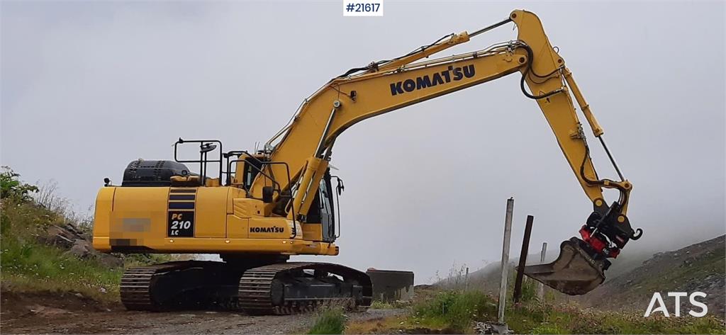Komatsu PC 210 LC-11 w/ Sanding Bucket and Rototilt