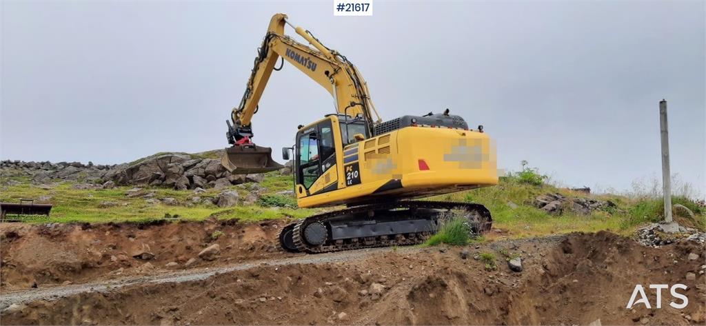 Komatsu PC 210 LC-11 w/ Sanding Bucket and Rototilt