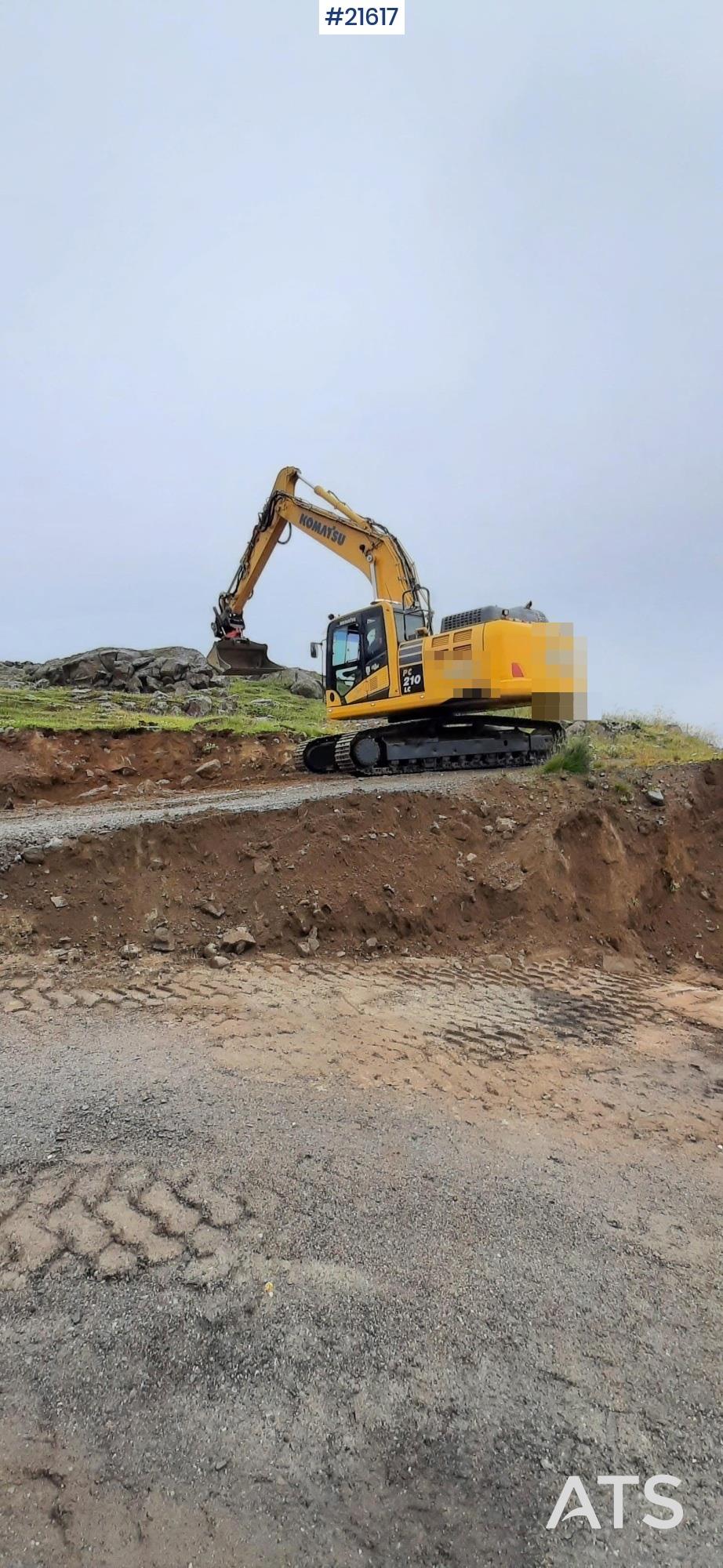 Komatsu PC 210 LC-11 w/ Sanding Bucket and Rototilt