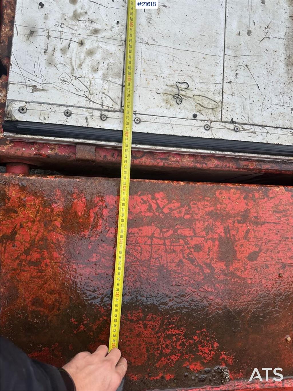 Vang DC 111 Ts 3 axle well trailer