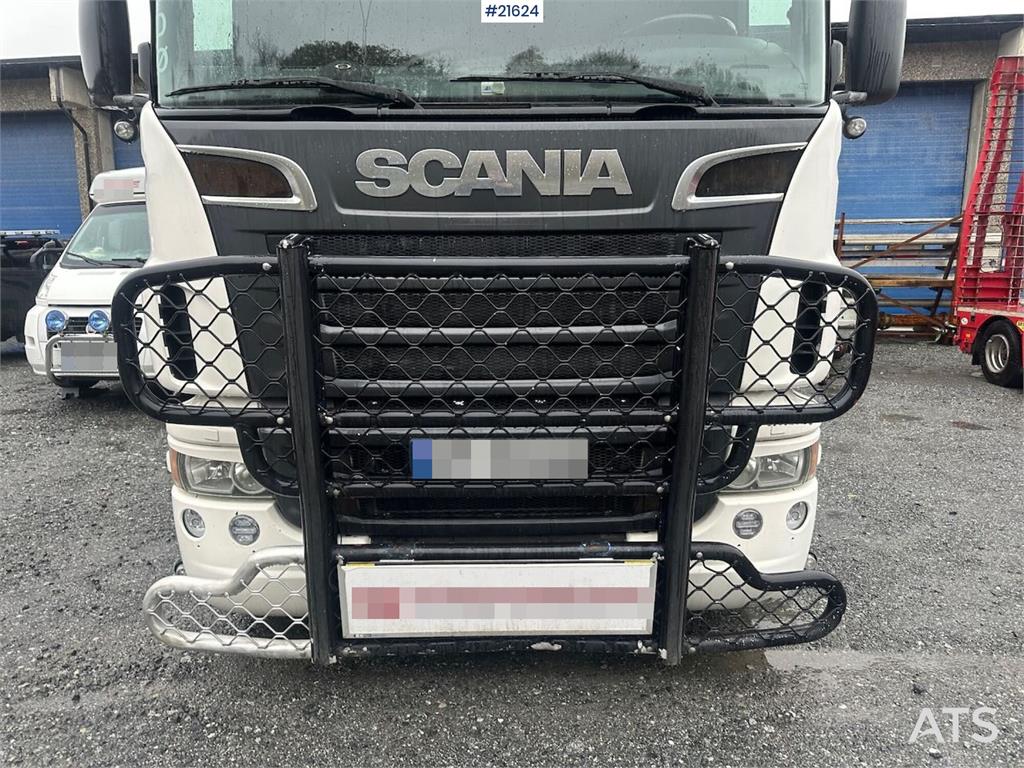 Scania R620 tractor unit w/ NATO connector and low mileag