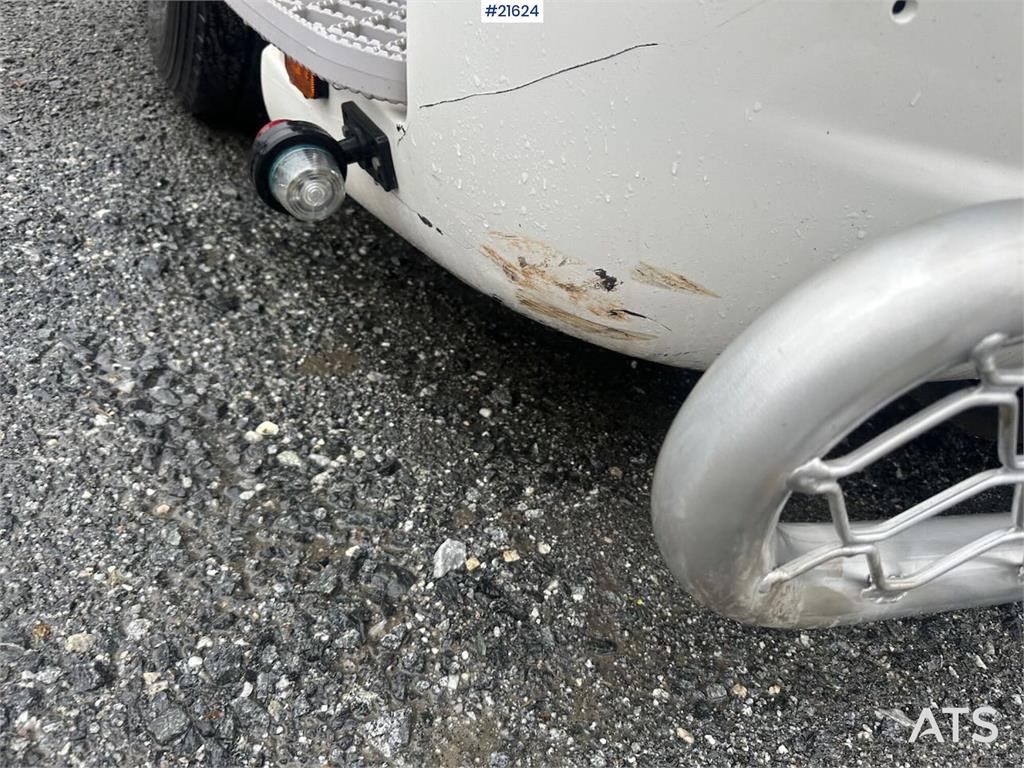 Scania R620 tractor unit w/ NATO connector and low mileag