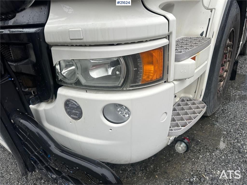 Scania R620 tractor unit w/ NATO connector and low mileag