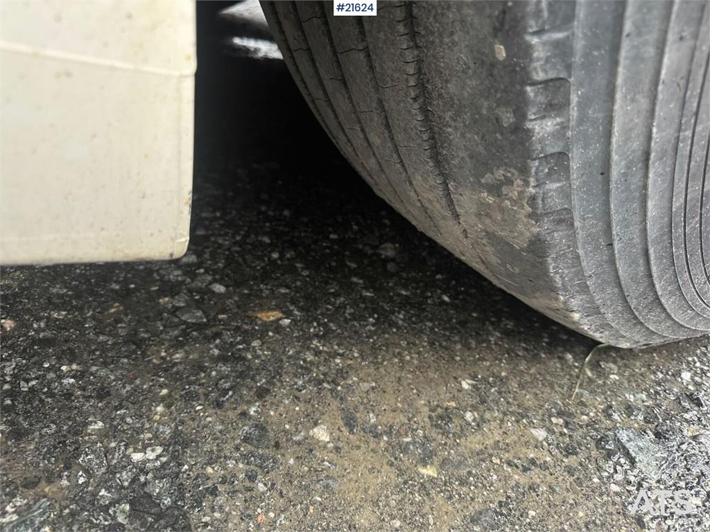 Scania R620 tractor unit w/ NATO connector and low mileag