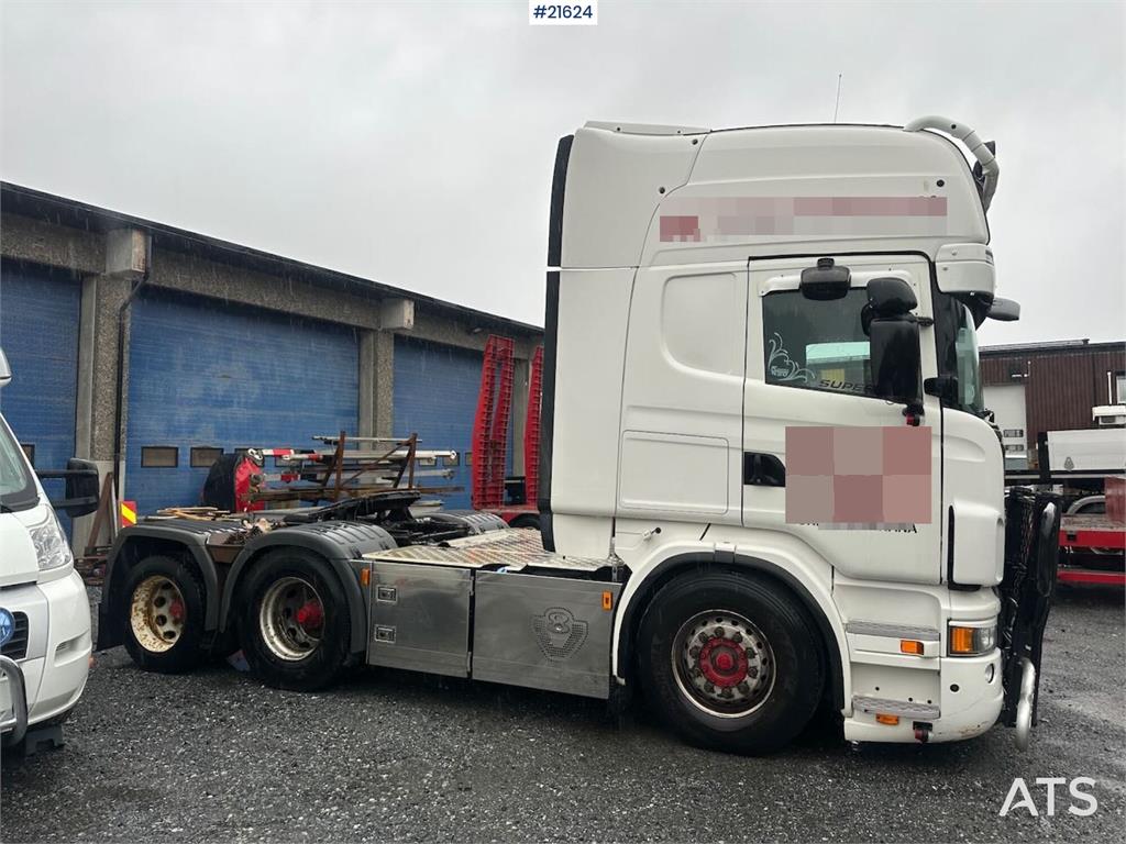 Scania R620 tractor unit w/ NATO connector and low mileag