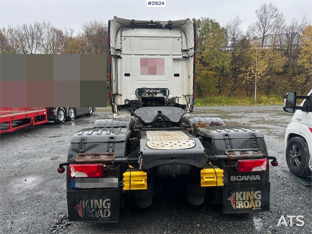 Scania R620 tractor unit w/ NATO connector and low mileag