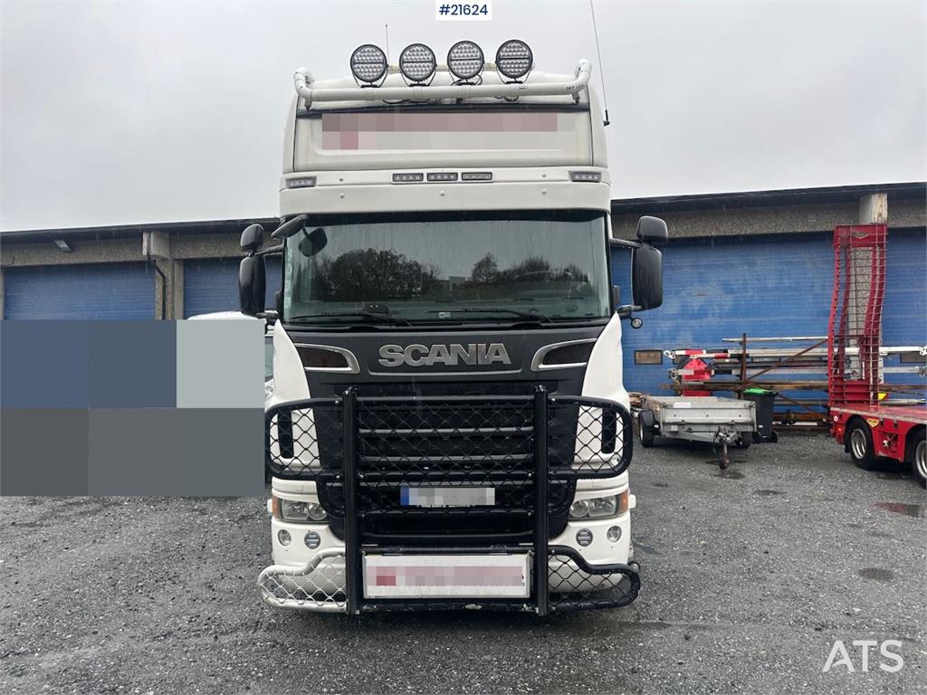 Scania R620 tractor unit w/ NATO connector and low mileag