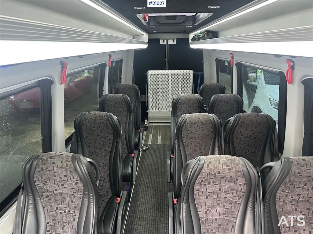 Mercedes-Benz sprinter minibus 4x2 w/ 16+1 seats, wheelchair ram