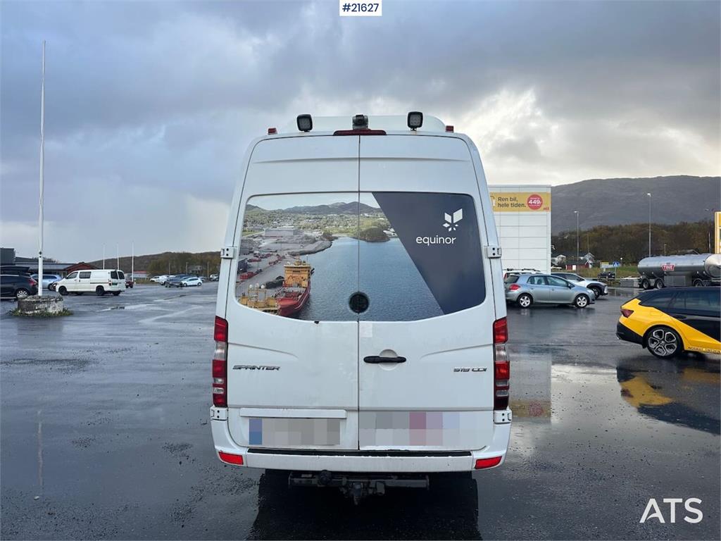 Mercedes-Benz sprinter minibus 4x2 w/ 16+1 seats, wheelchair ram