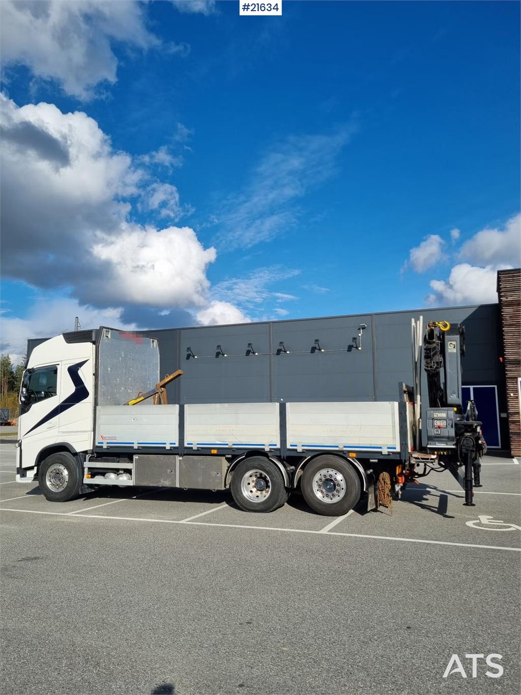 Volvo FH540 Crane truck w/ 19 t/m Rear-mounted HIAB cran
