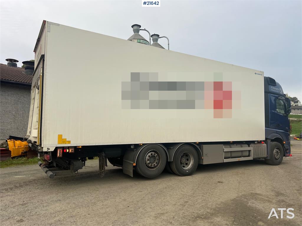 Mercedes-Benz Actros 6x2 box truck with/refrigeration/freezer un
